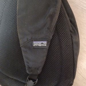 SMALL PATAGONIA SHOULDER BAG.
